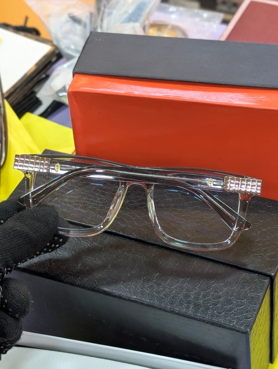 OG 00982