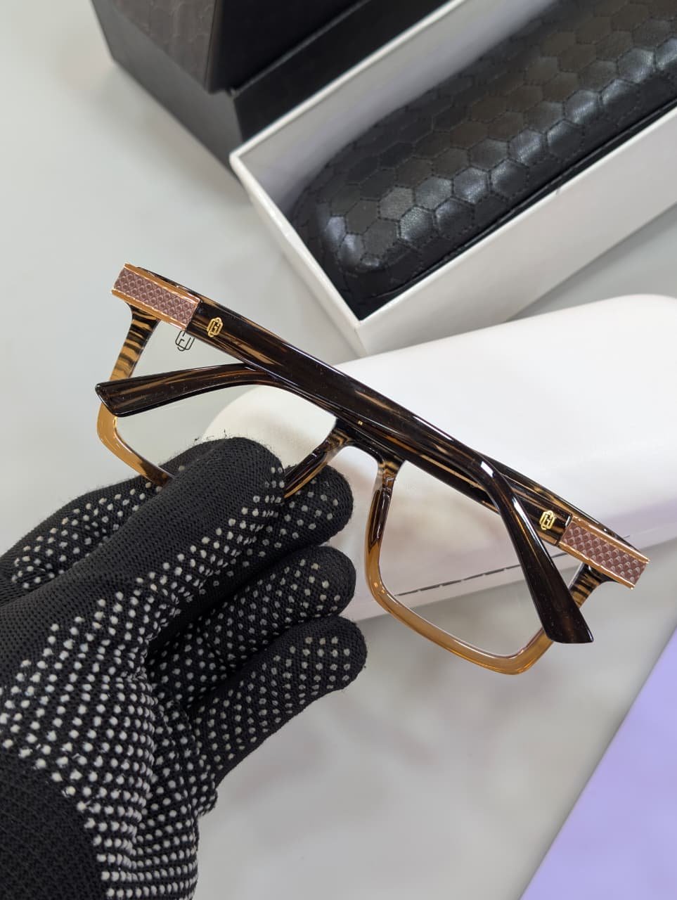 OG Brown Unbreakable | Luxury Gradient Frame
